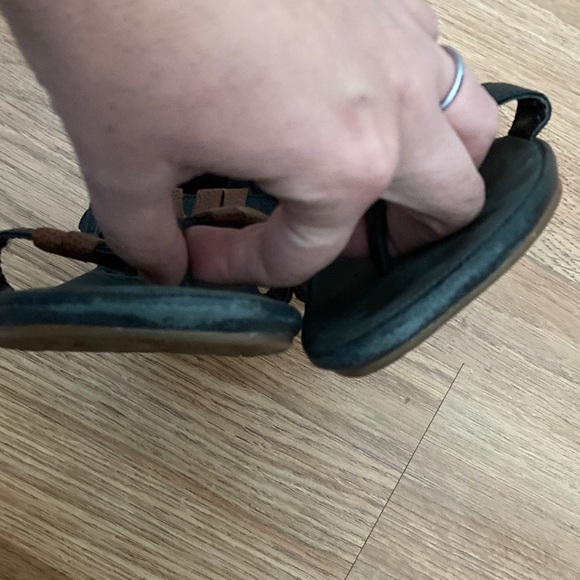 Keen Black Sandals Sz 8 - Picture 6 of 9